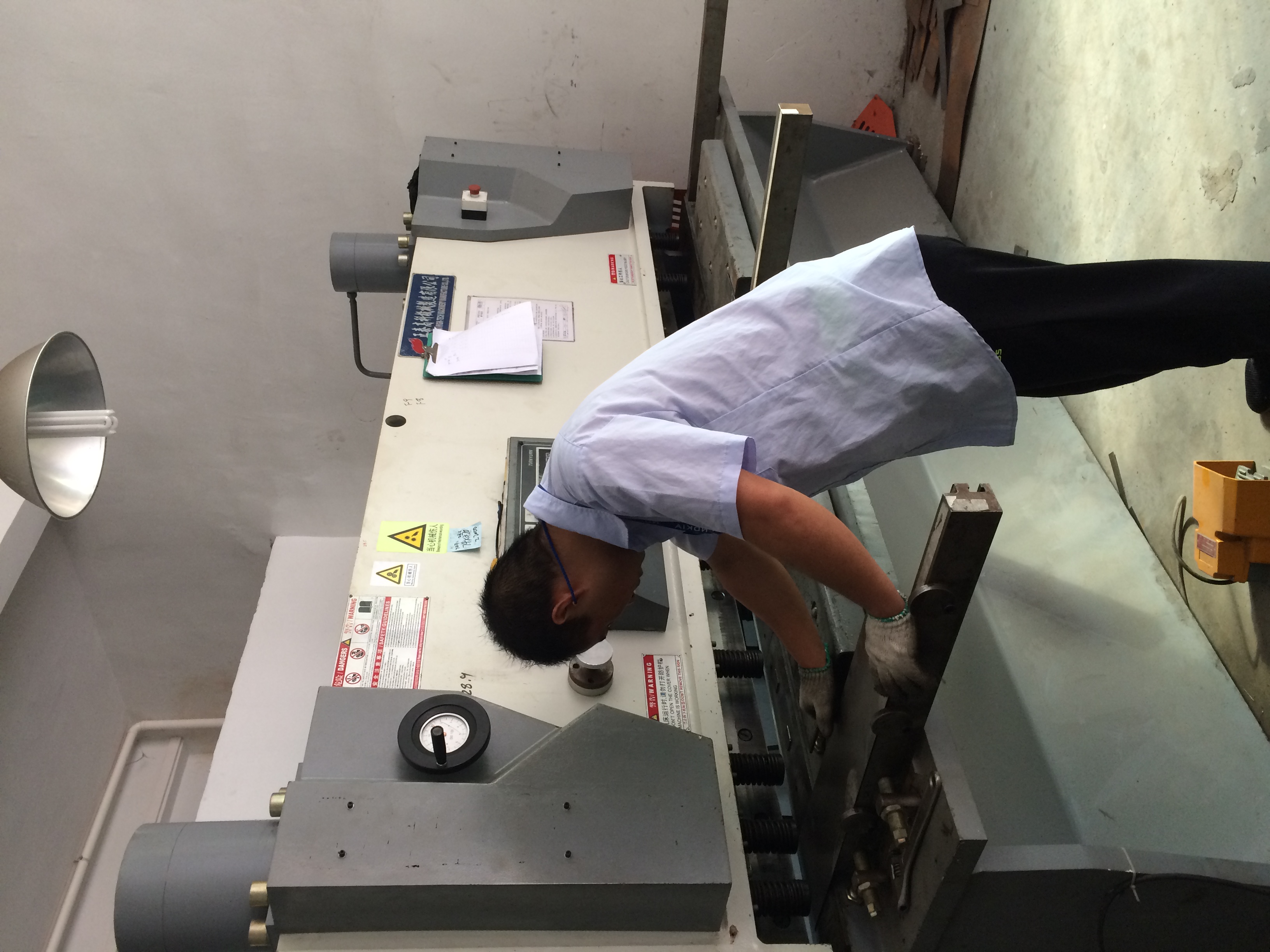 鈑金加工 設(shè)備機箱 鈑金加工 設(shè)備機箱