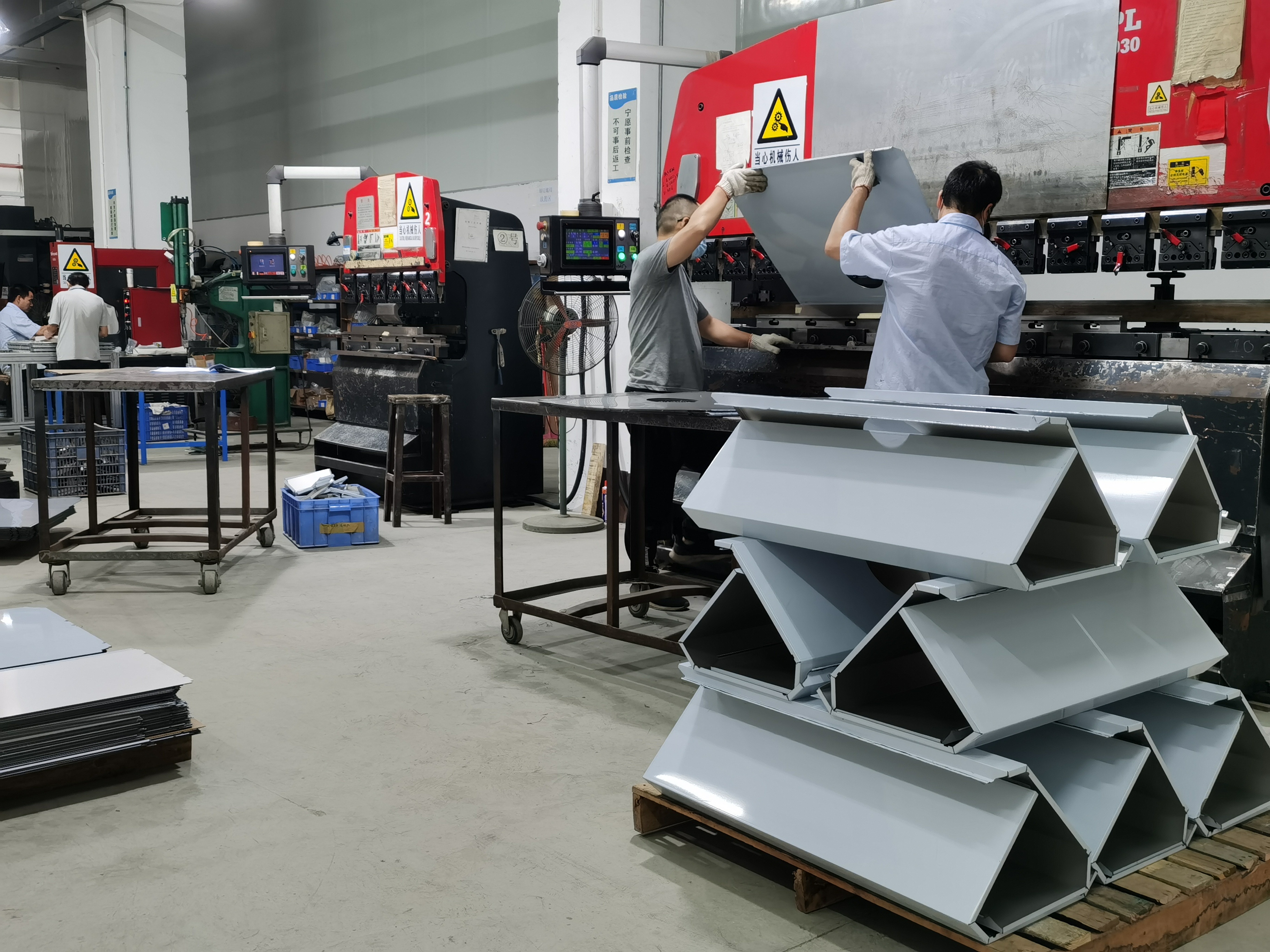 三輥閘生產(chǎn)